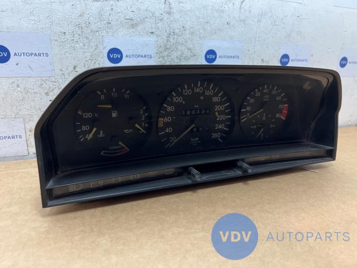 Kilometerteller KM Mercedes 190E/D