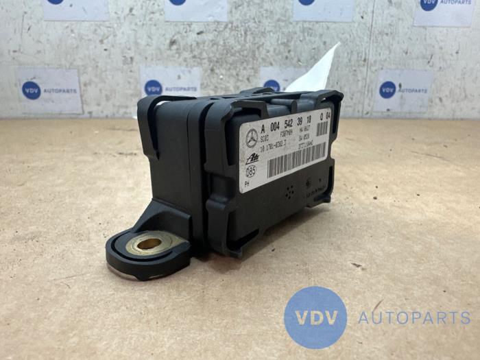 Robinet chauffage électrique Mercedes E-Klasse