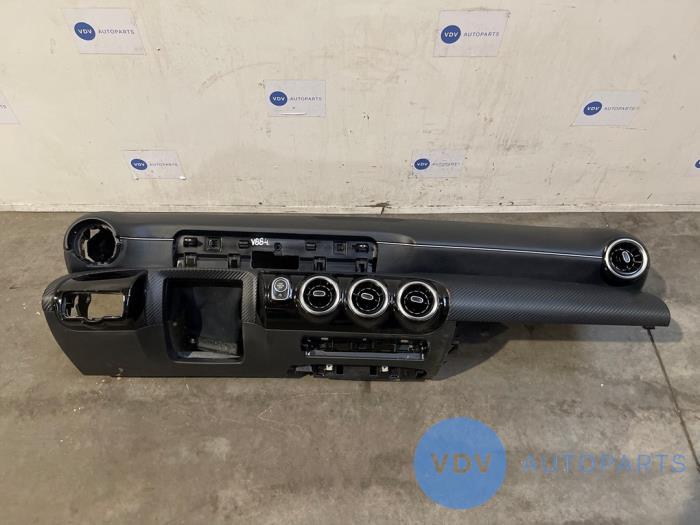 Dashboard Mercedes A-Klasse