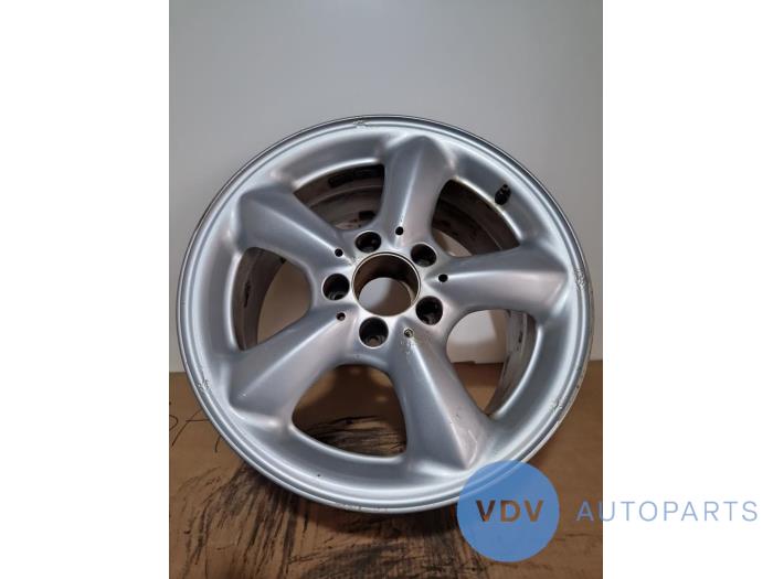 Llanta Mercedes SLK