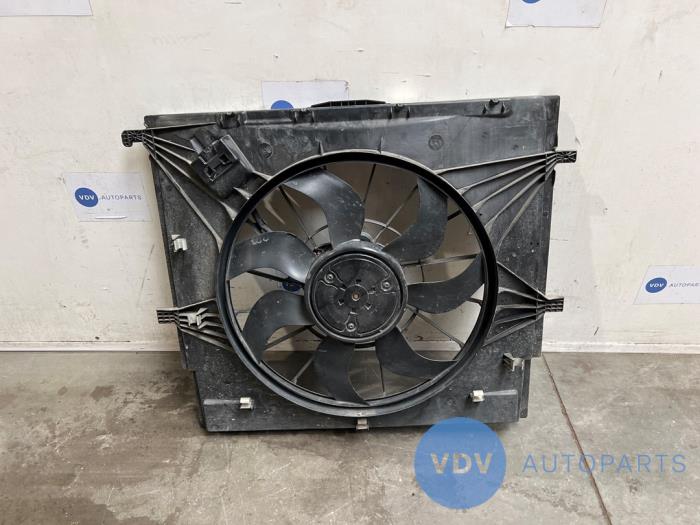 Engine cooling fan Mercedes Vito