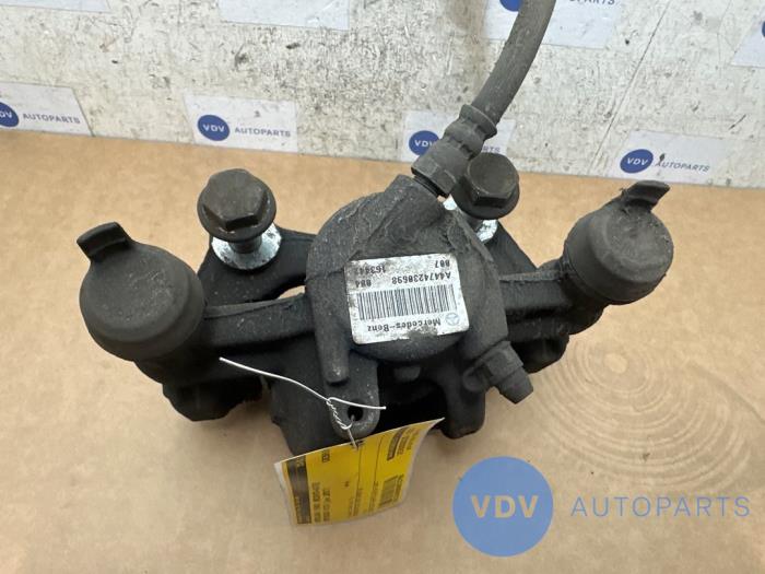 Pinza de freno derecha detrás Mercedes Vito