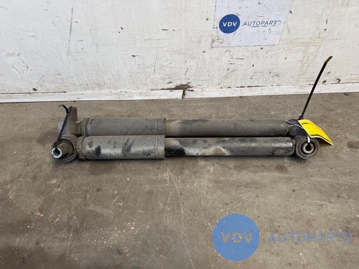 Shock absorber kit Mercedes Vito