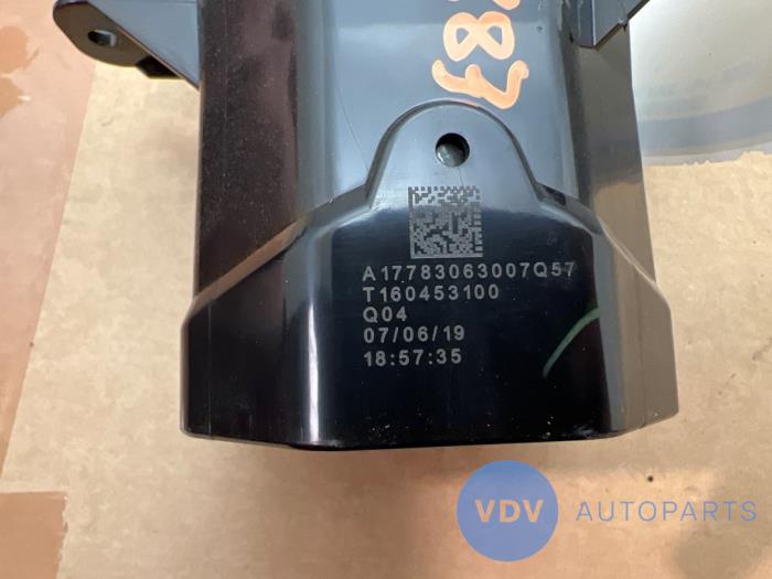 Kratka wentylacyjna deski rozdzielczej Mercedes A-Klasse