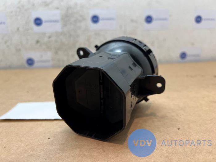 Kratka wentylacyjna deski rozdzielczej Mercedes A-Klasse