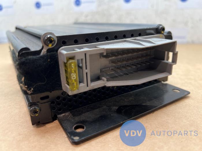 Amplificateur radio Mercedes SLK