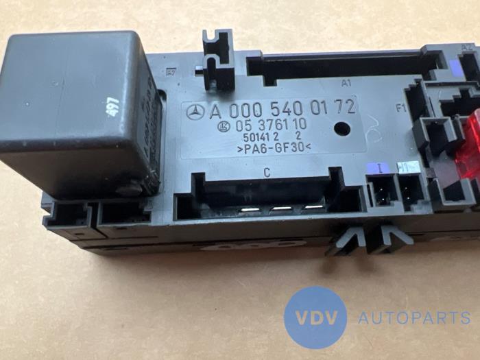 Boîte à fusibles Mercedes E-Klasse