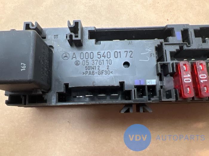 Boîte à fusibles Mercedes E-Klasse