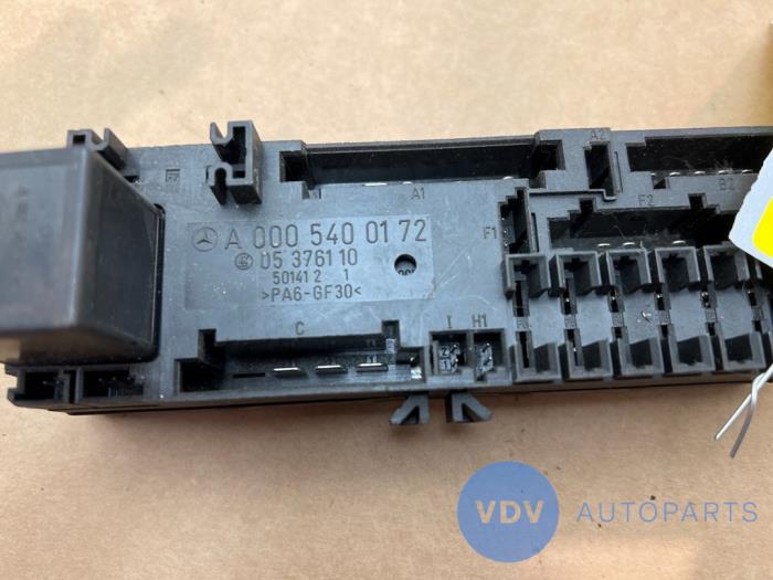 Boîte à fusibles Mercedes E-Klasse