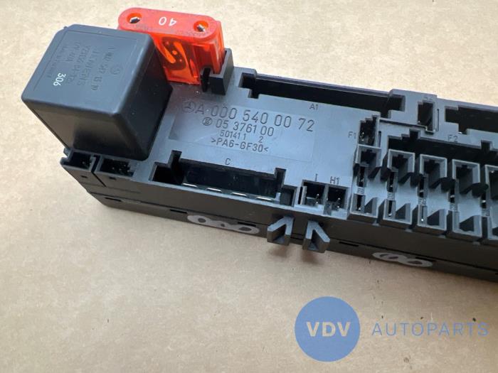 Boîte à fusibles Mercedes E-Klasse