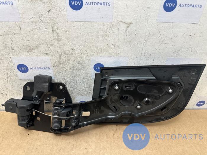 Zawias pokrywy bagaznika Mercedes C-Klasse