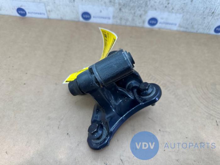 Zawias drzwi prawych przednich Mercedes B-Klasse