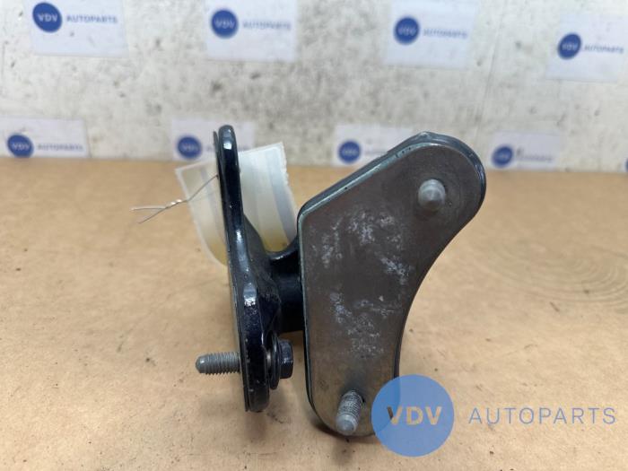 Zawias drzwi prawych przednich Mercedes B-Klasse