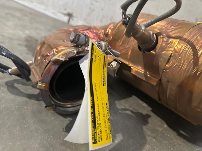 Katalysator van een Mercedes-Benz A (177.0) 1.3 A-180 Turbo 16V 2019