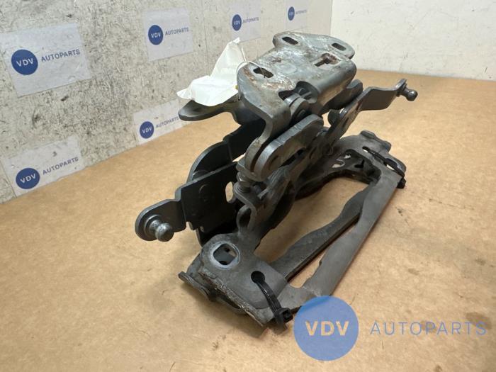 Charnière capot Mercedes C-Klasse