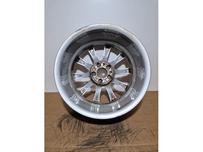Llanta Mercedes SLK
