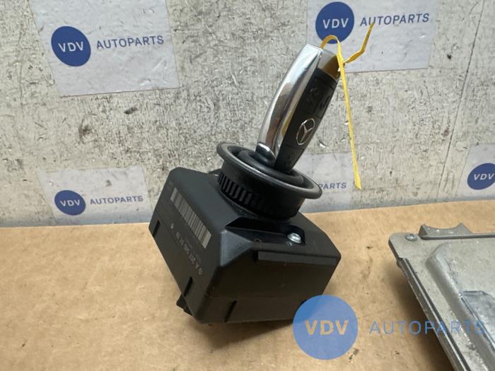 Ignition lock + computer Mercedes C-Klasse