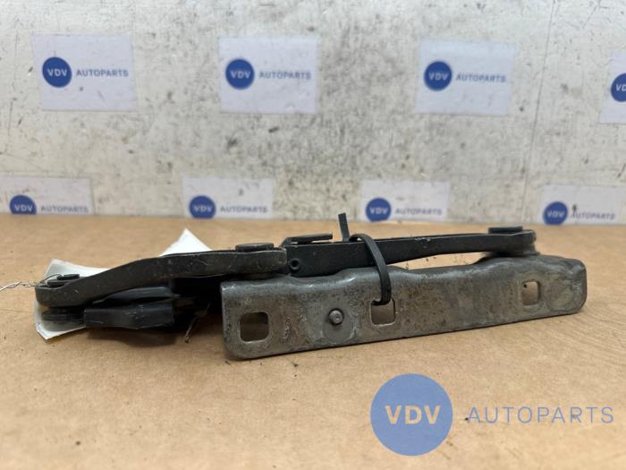 Bonnet Hinge Mercedes E-Klasse