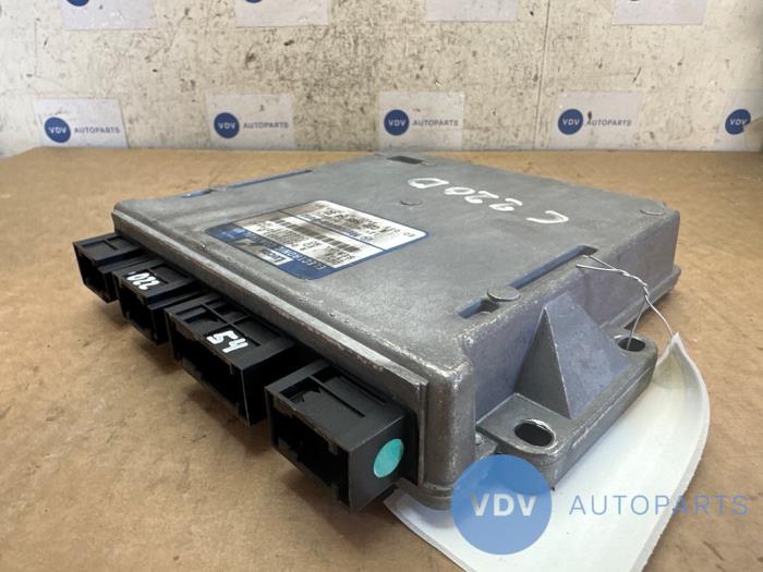 Komputer sterowania silnika Mercedes E-Klasse