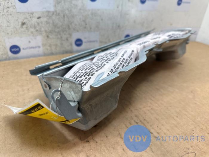 Knie airbag Mercedes C-Klasse
