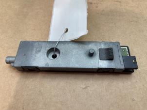 Gebruikte Antenne Mercedes E (W212) E-200 CGI 16V BlueEfficiency Prijs € 36,30 Inclusief btw aangeboden door Autoparts Van De Velde