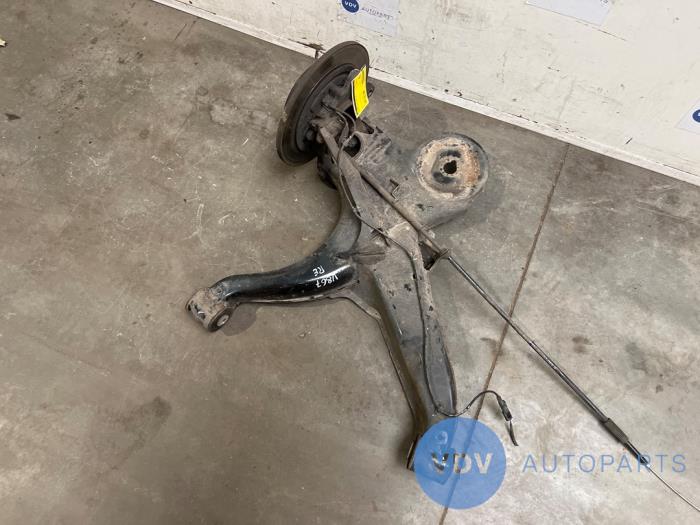 Fusee rechts-achter Mercedes Vito