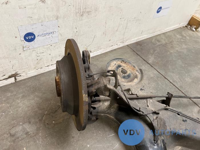 Fusee rechts-achter Mercedes Vito