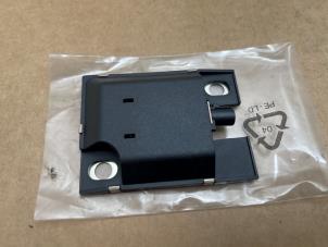 Gebruikte Antenne Mercedes E (W211) 2.2 E-220 CDI 16V Prijs € 18,15 Inclusief btw aangeboden door Autoparts Van De Velde