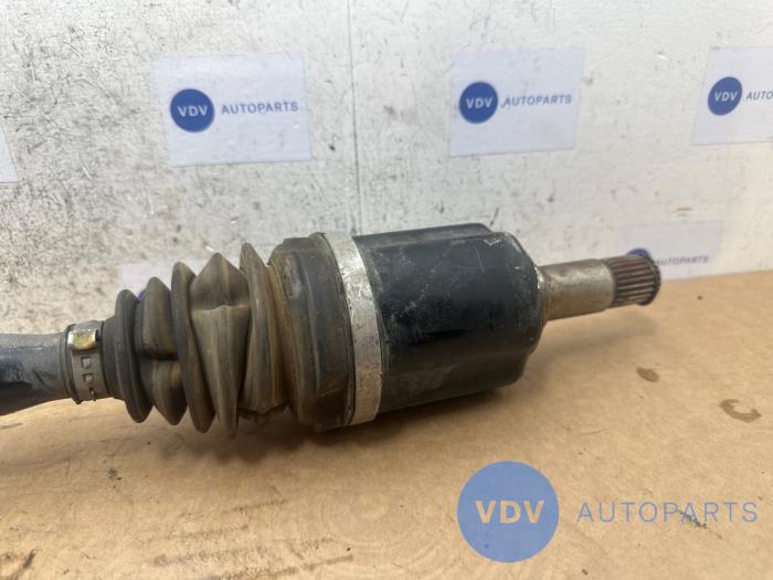 Aandrijfas links-voor Mercedes Vito