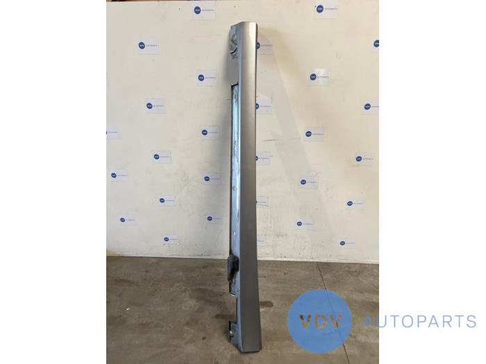 Sill, left Mercedes E-Klasse