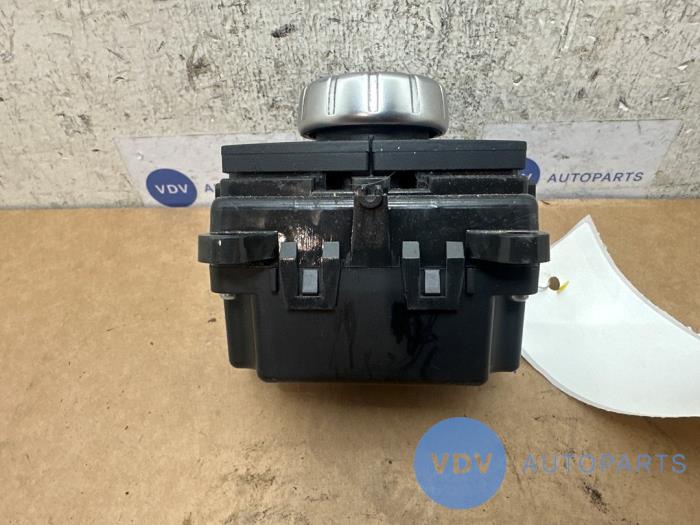 Commande ordinateur de bord Mercedes E-Klasse