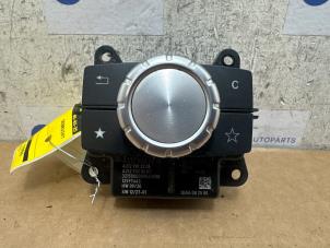 Gebruikte Bediening boordcomputer Mercedes E Estate (S212) E-300 Hybrid,BlueTec Hybrid V6 24V Prijs € 60,50 Inclusief btw aangeboden door Autoparts Van De Velde