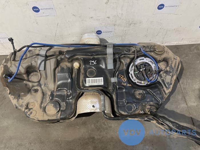 Réservoir de carburant Mercedes C-Klasse