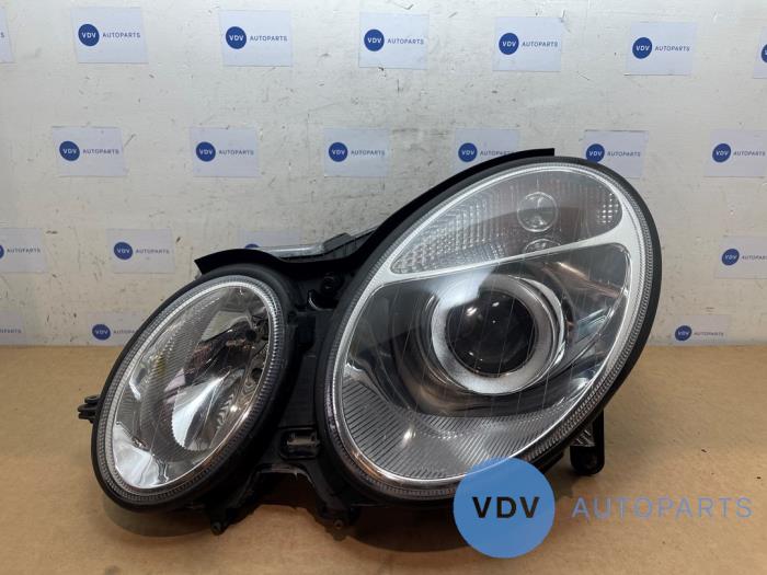 Headlight, left Mercedes E-Klasse