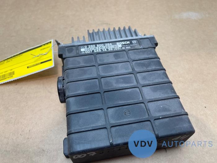 Engine management computer Mercedes 190E/D