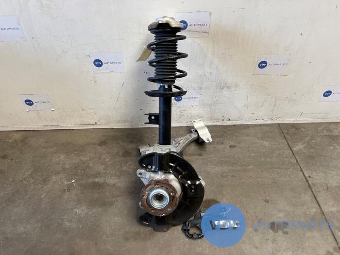 Fusee links-voor Mercedes CLA