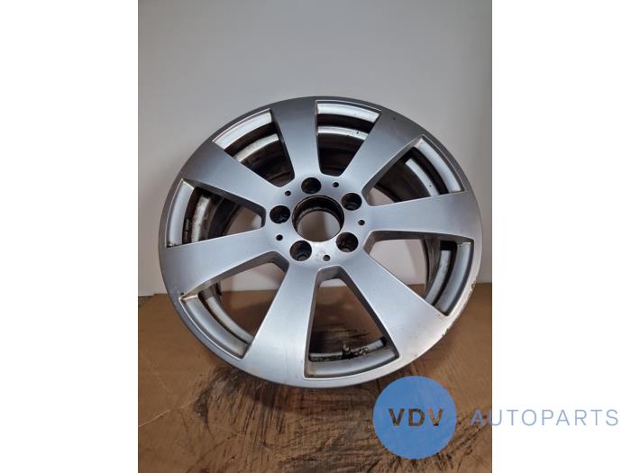 Llanta Mercedes C-Klasse