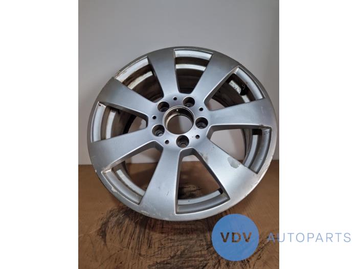 Llanta Mercedes C-Klasse