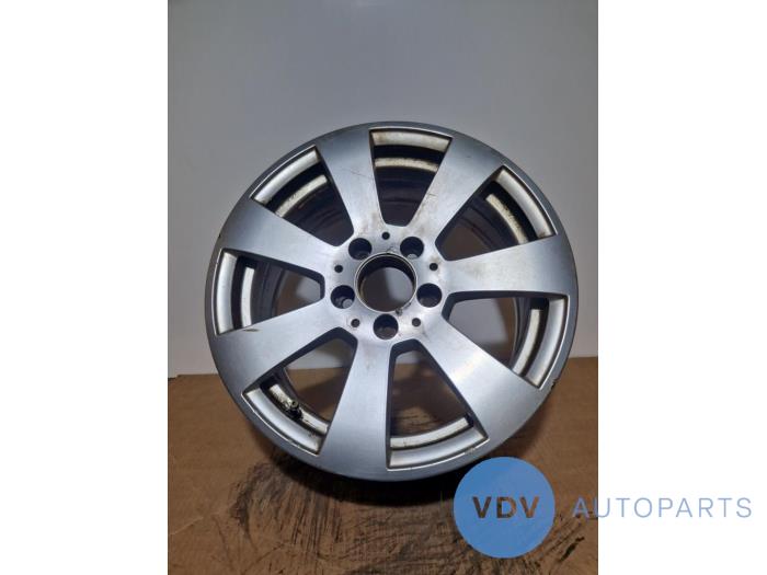 Llanta Mercedes C-Klasse