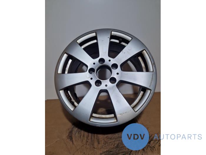 Llanta Mercedes C-Klasse