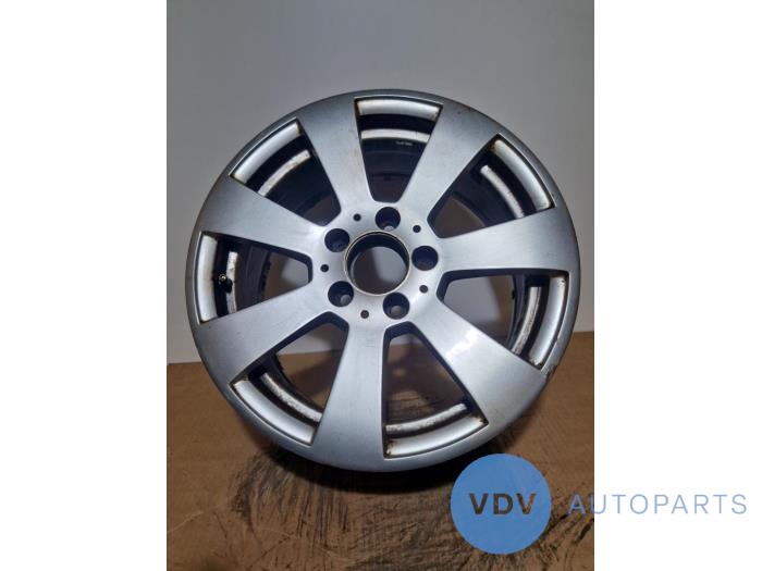 Llanta Mercedes C-Klasse