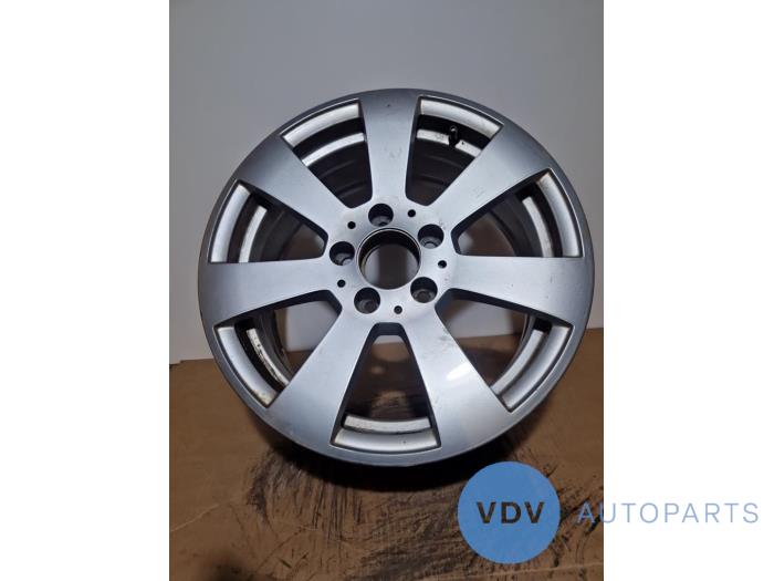 Llanta Mercedes C-Klasse