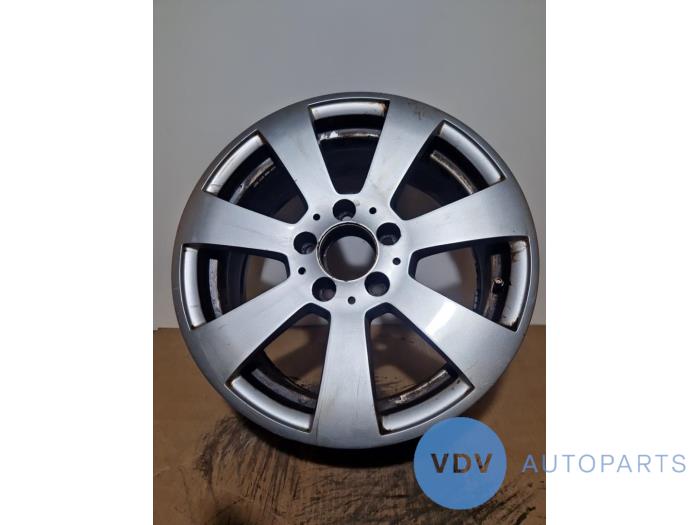 Llanta Mercedes C-Klasse