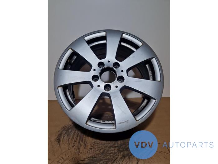 Llanta Mercedes C-Klasse