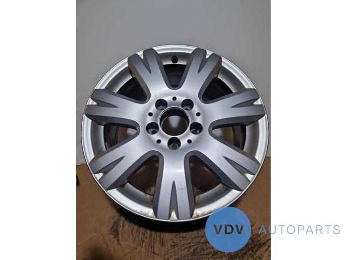 Llanta Mercedes C-Klasse