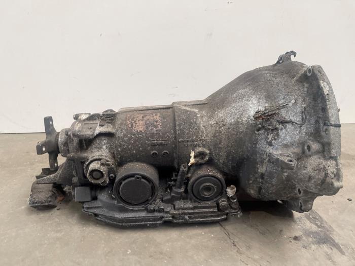 Versnellingsbak van een Mercedes-Benz SL (R129) 5.0 500 SL 32V 1990