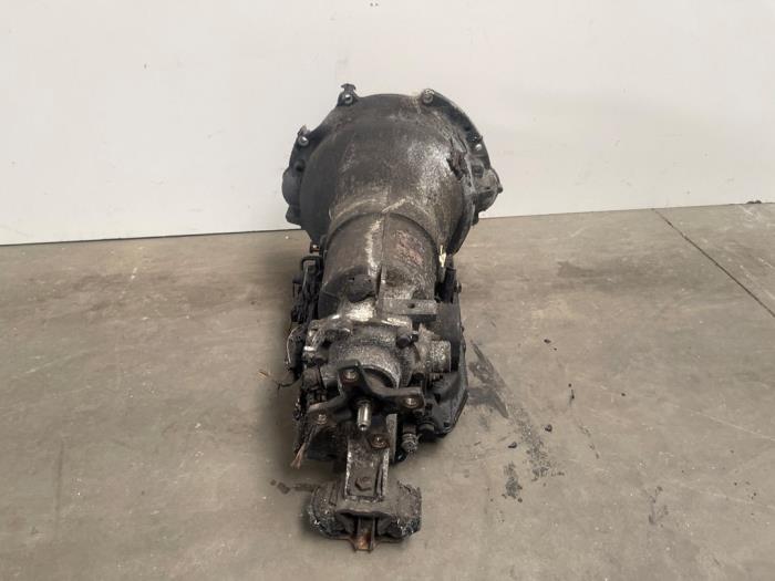 Versnellingsbak van een Mercedes-Benz SL (R129) 5.0 500 SL 32V 1990