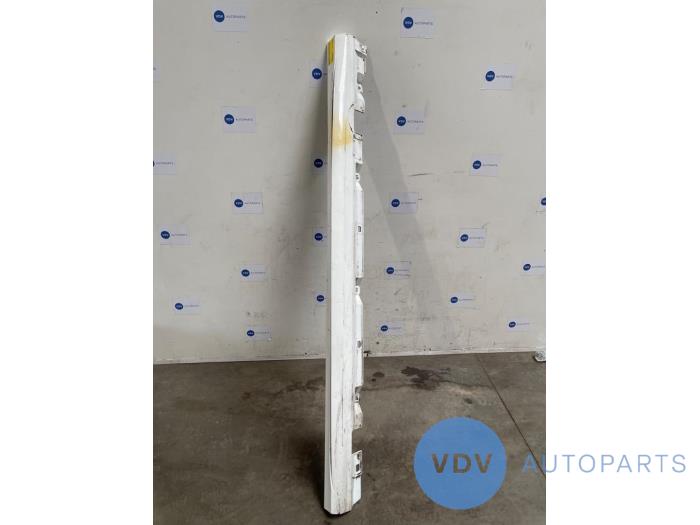 Sill, left Mercedes A-Klasse