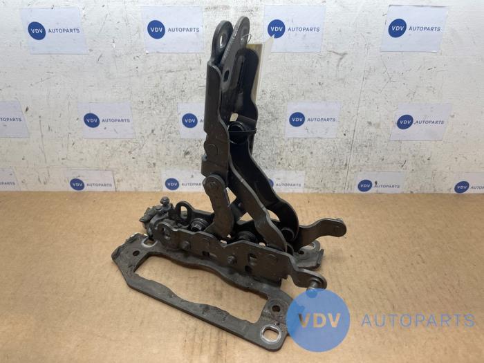 Charnière capot Mercedes CLS-Klasse