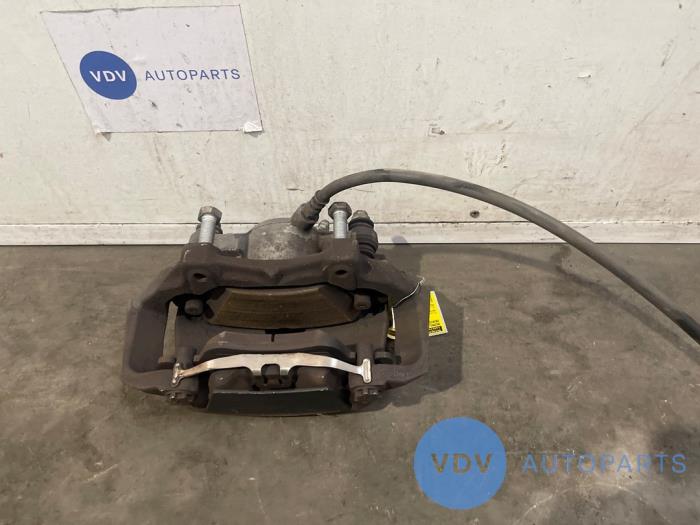 Zacisk hamulcowy lewy przód Mercedes CLS-Klasse